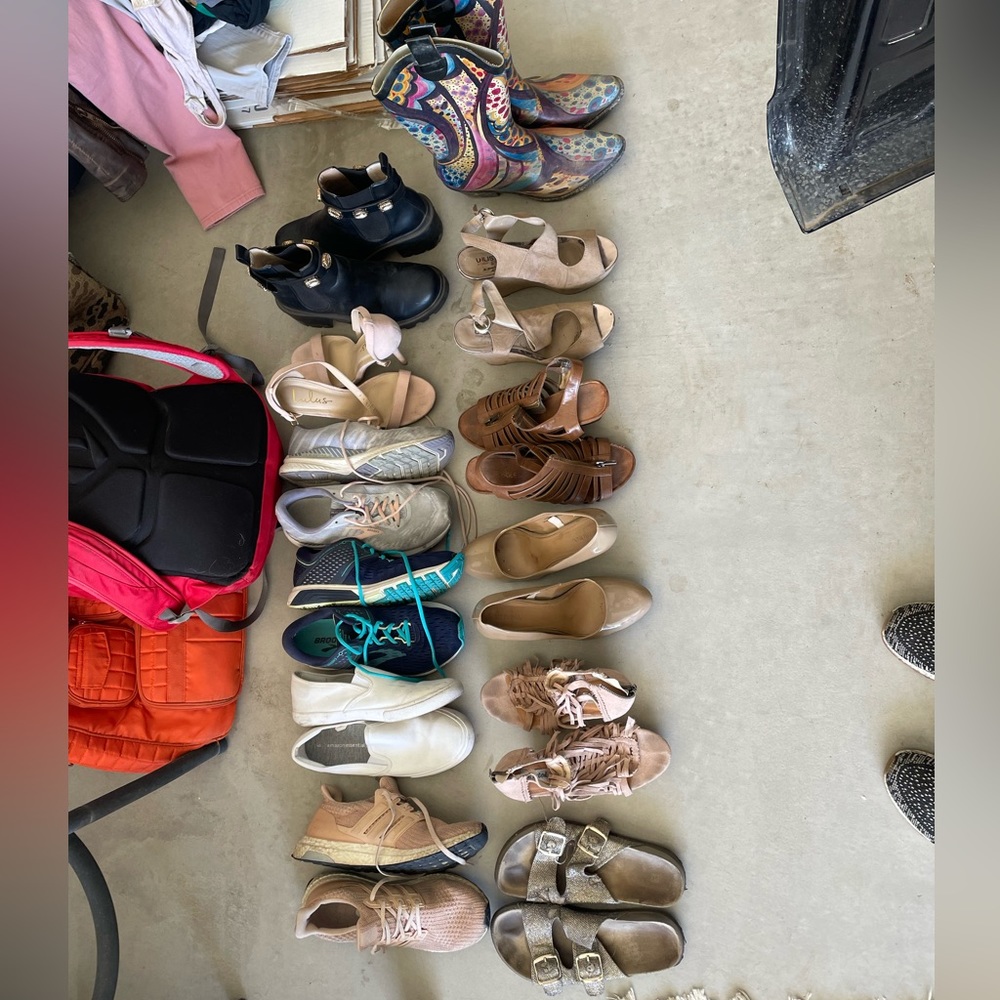 SHOES